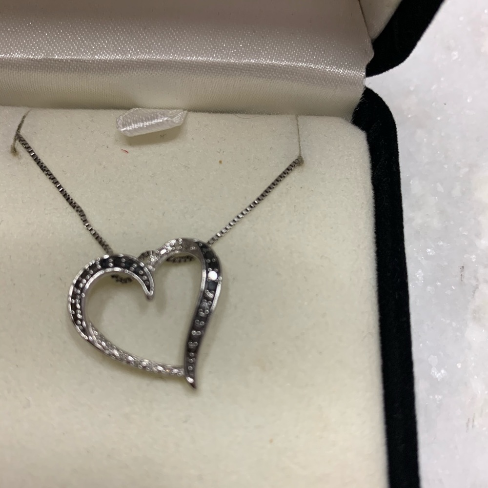 Kay Jeweler Heart Necklace